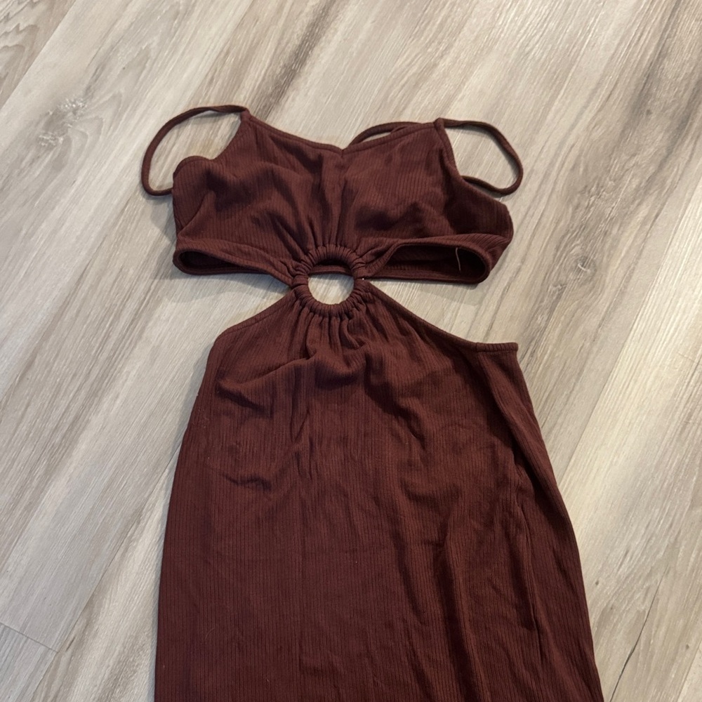 Elegant Brown Cut-Out Dress
